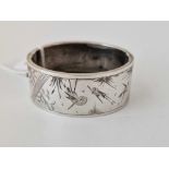 An aesthetic engraved silver bangle, 26 g