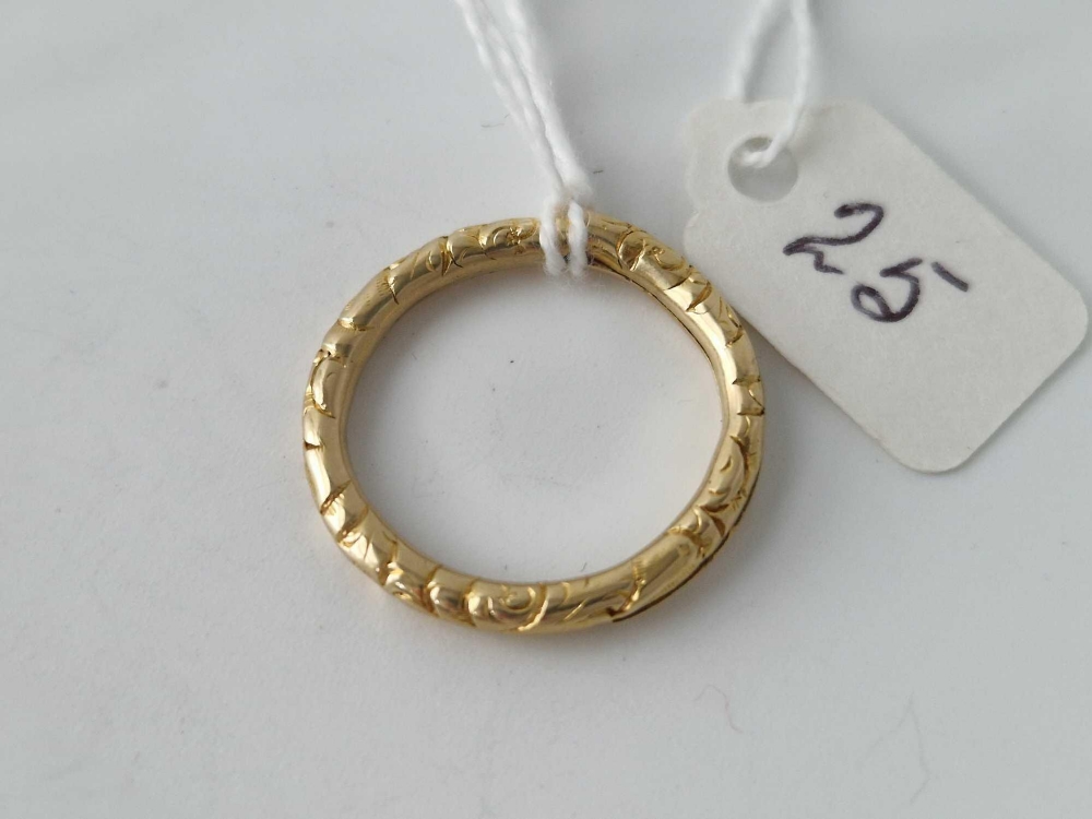A 19TH C GOLD SPLIT RING, 2.4 cm in diameter, 4.9 g