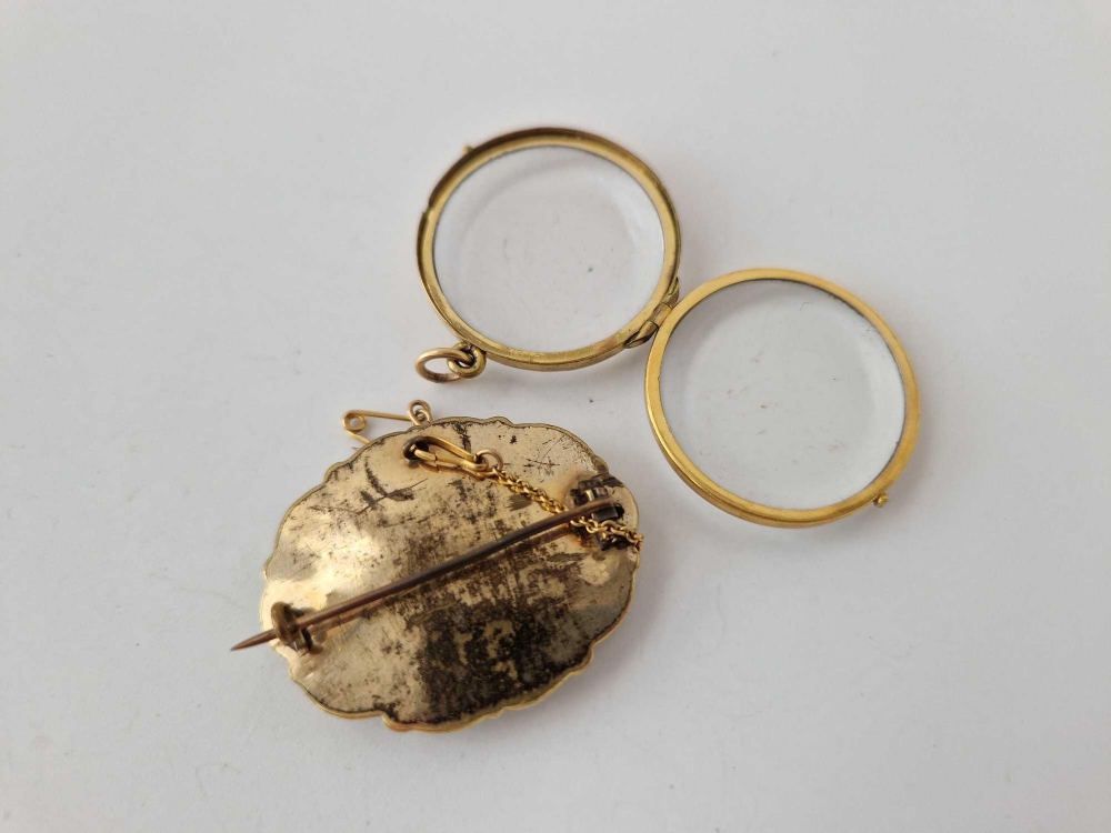 An antique mourning brooch and double sided locket - Image 3 of 3