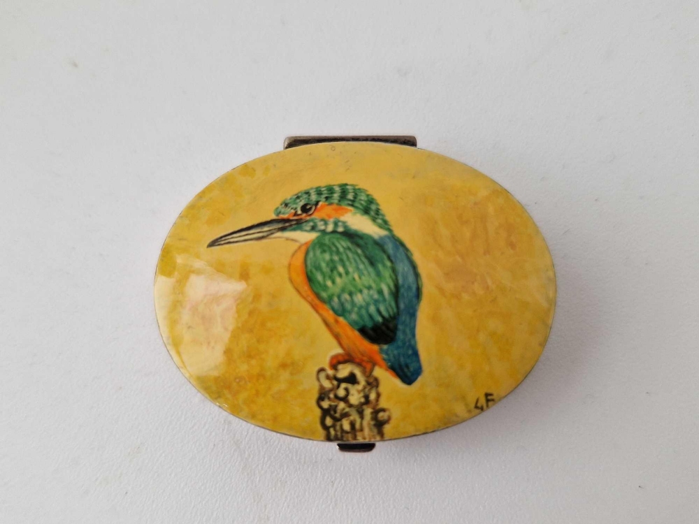 Silver and enamel pill box with Kingfisher. 1.5 in wide - Image 3 of 5