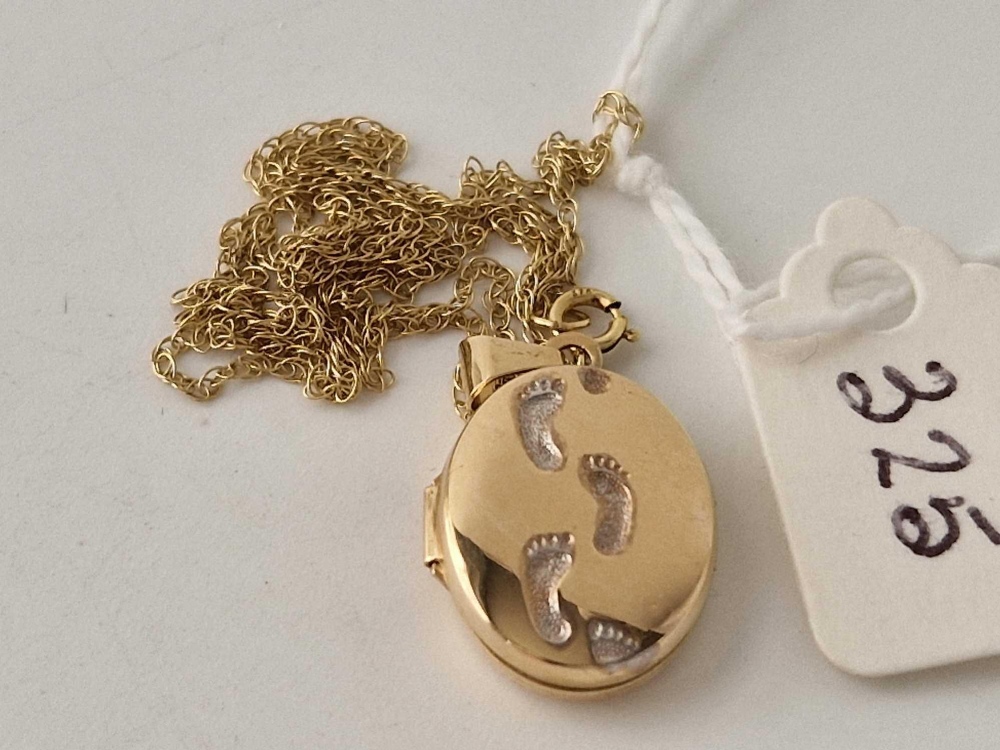 A locket on fine chain, both 9ct, 17 inch, 1.8 g