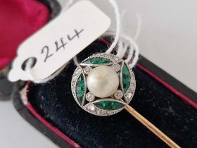Belle Époque emerald diamond and pearl stick pin, finely cut calibrated emeralds highlighting the