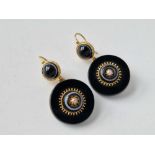 A PAIR OF VICTORIAN 18CT GOLD & ONYX DROP EARRINGS