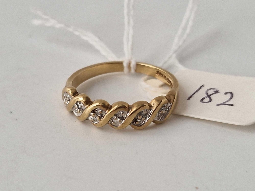 A half hoop fancy diamond ring, 9ct, size Q, 2.7 g