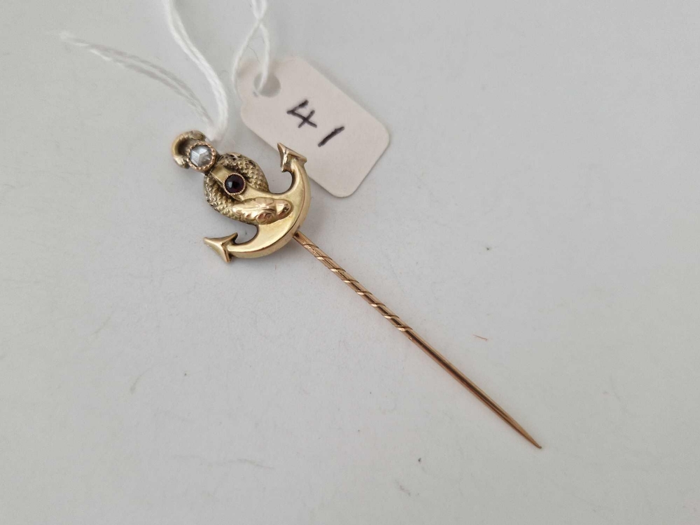 19c. vintage Diamond and ruby snake ‘Serpent of the Seas’ curled around an anchor Stickpin boxed - Image 2 of 3