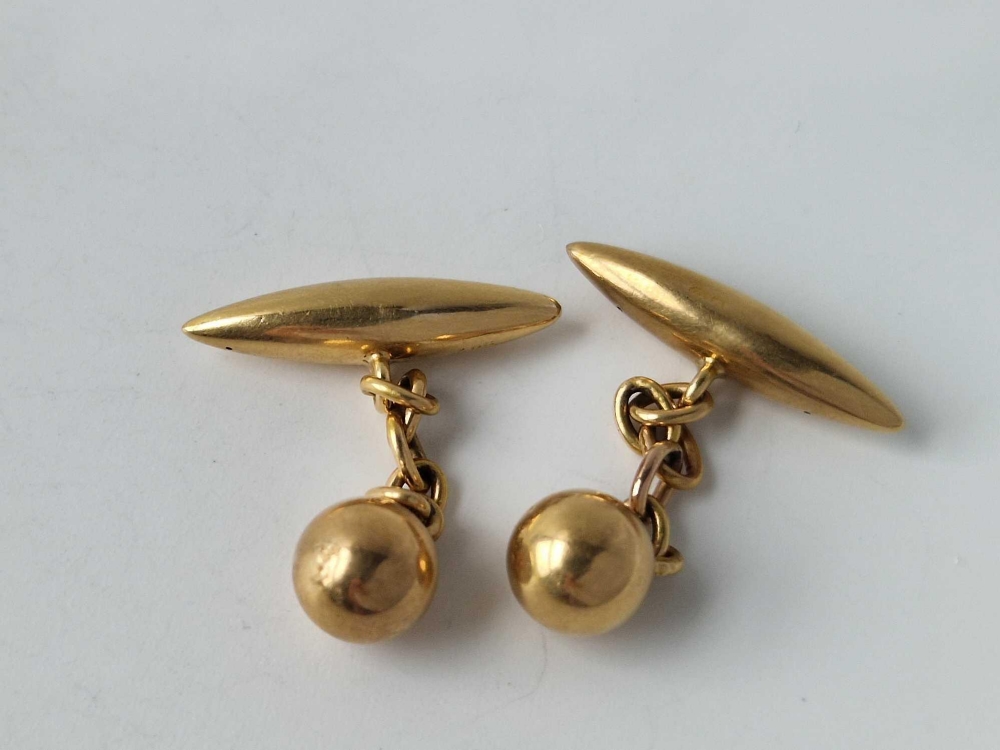 A VICTORIAN PAIR OF CUFFLINKS, 18ct, 5.4 g