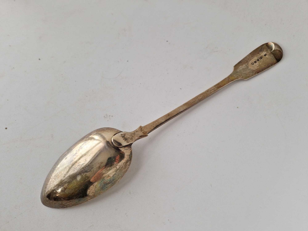 Early Victorian basting spoon, plain fiddle pattern. London 1845 By W E 160 gms - Image 2 of 3