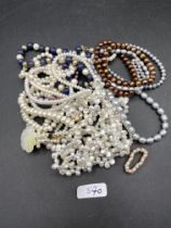 Fifteen items of assorted pearl jewellery