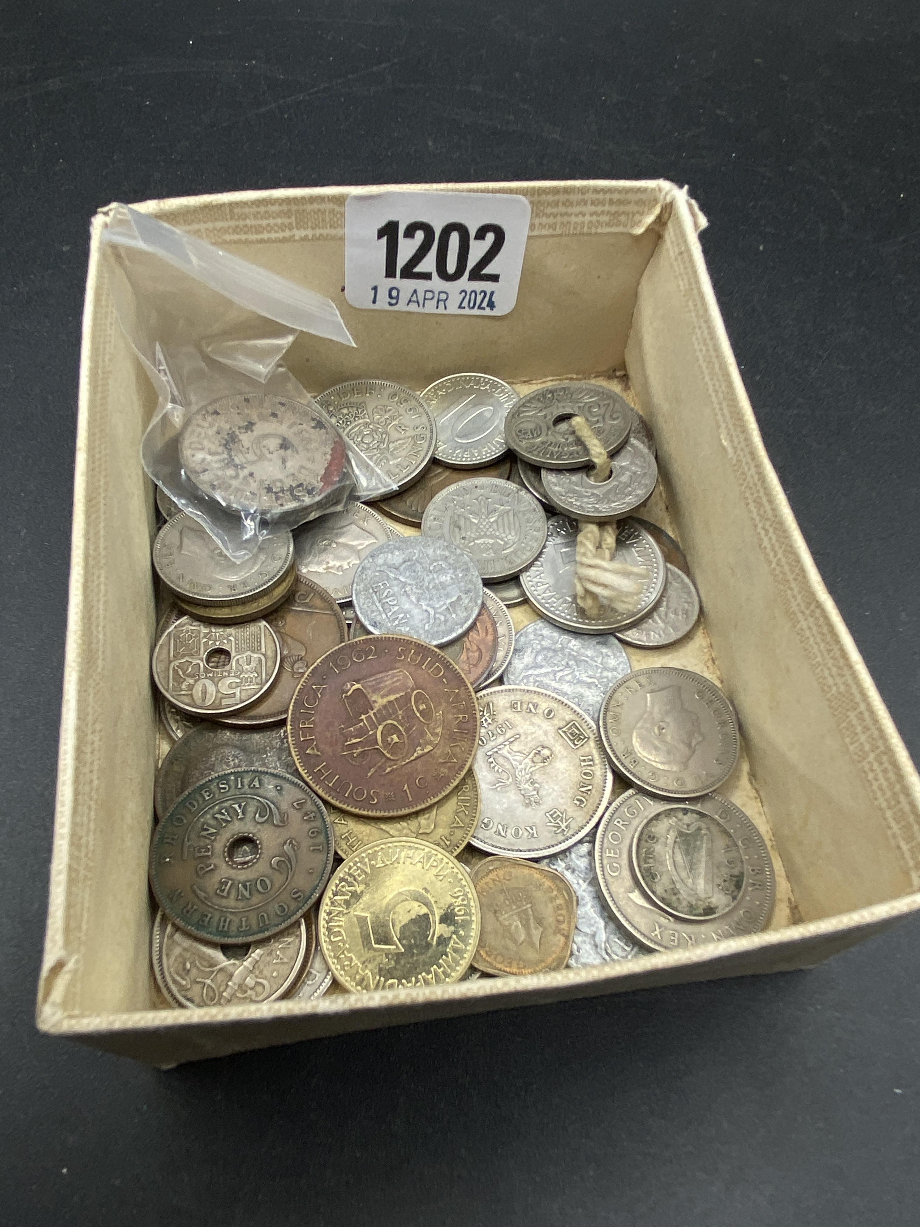 Tub of coins including 4 silver