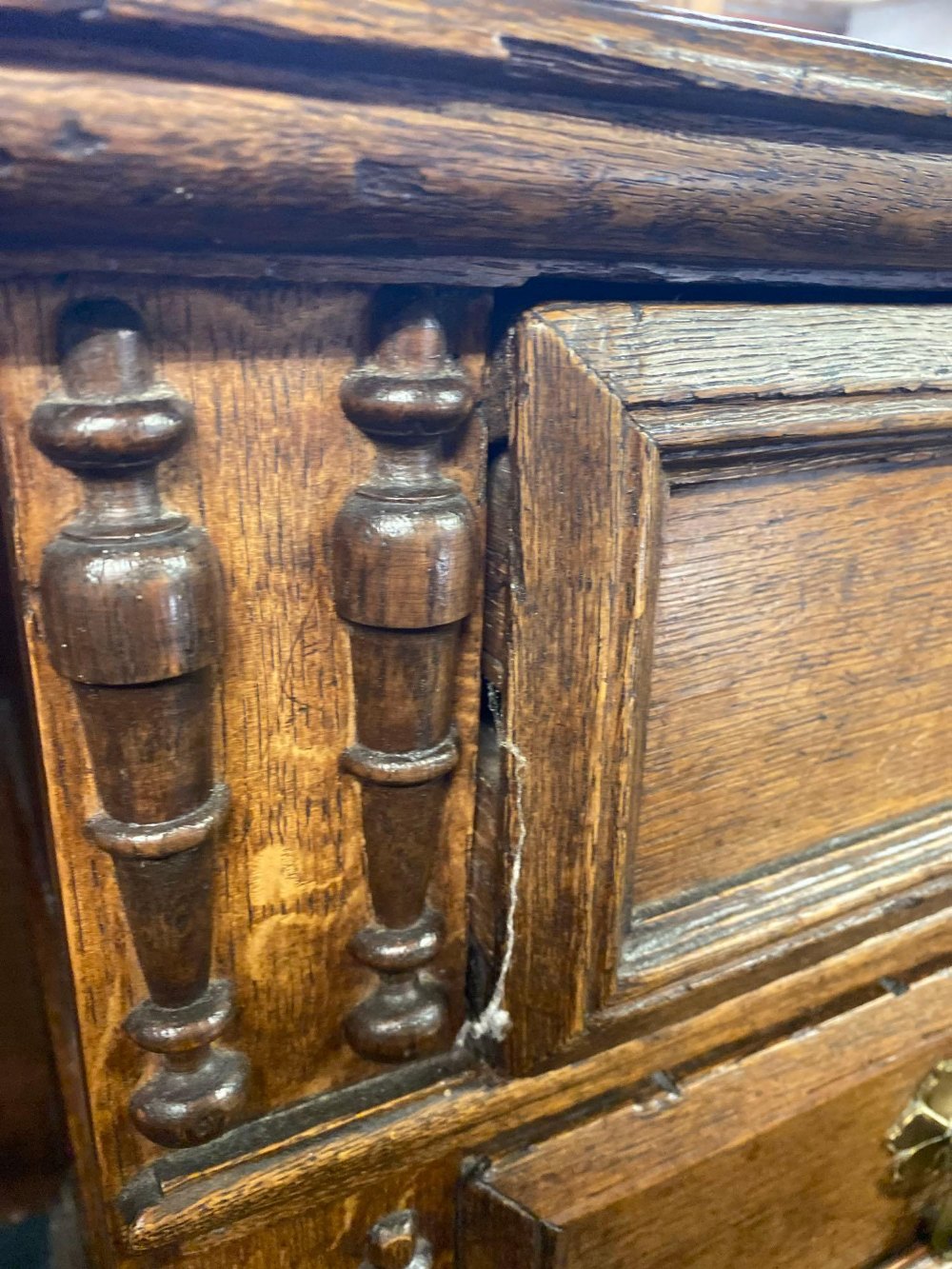 Jacobean Oak chest with 4 long drawers and half turned decorative panelled sides 38 In wide - Image 2 of 4
