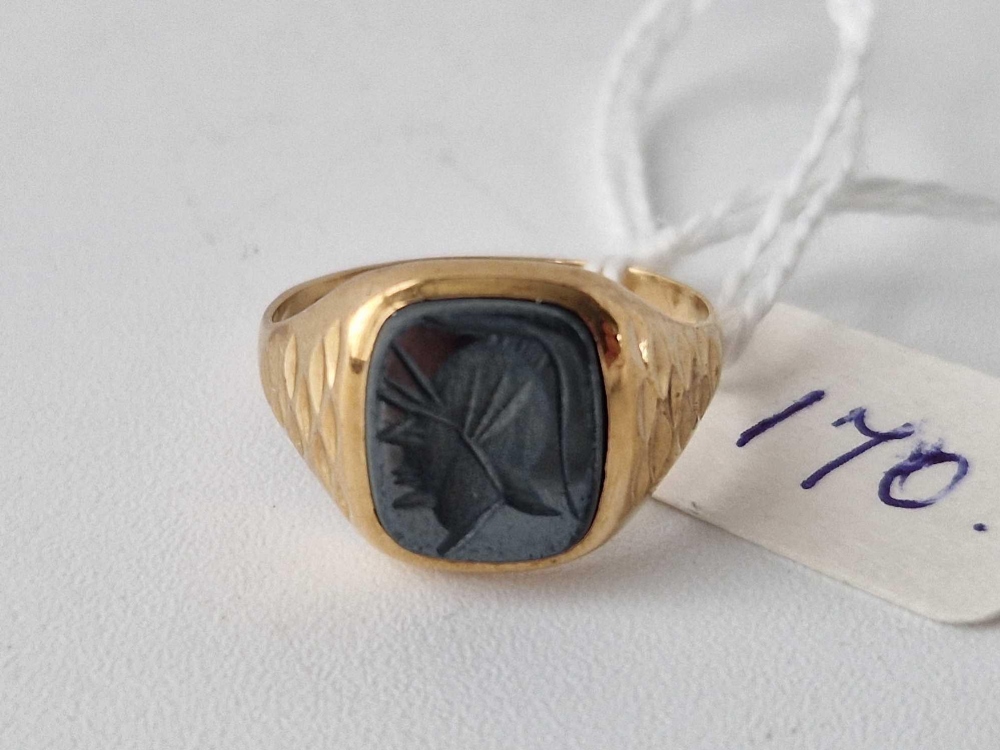 A haematite gents 9ct signet ring size Q 3.4g