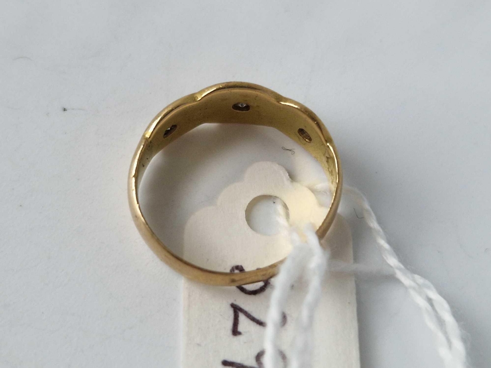 A three stone diamond ring, 18ct, size J, 3.2 g. - Image 3 of 3