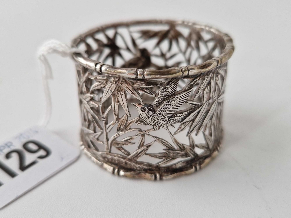 Decorative Chinese napkin ring with bird and foliage. 34 gm - Image 3 of 3