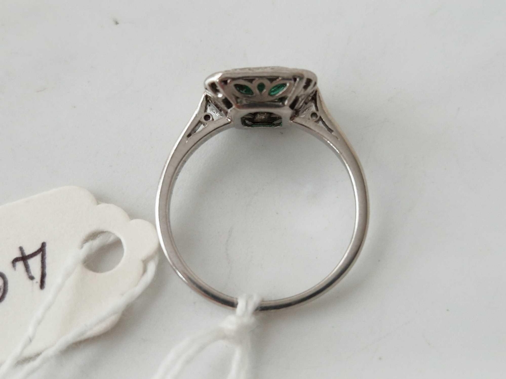 Fine, Edwardian Columbian Emerald and Diamond ring platinum set Size M 3.7g - Image 3 of 3