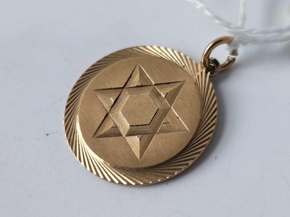 A large star of David medallion pendant, 9ct, 3.1 g