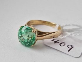 A GREEN MONTANA STONE RING 14CT GOLD SIZE R 4.5 GMS
