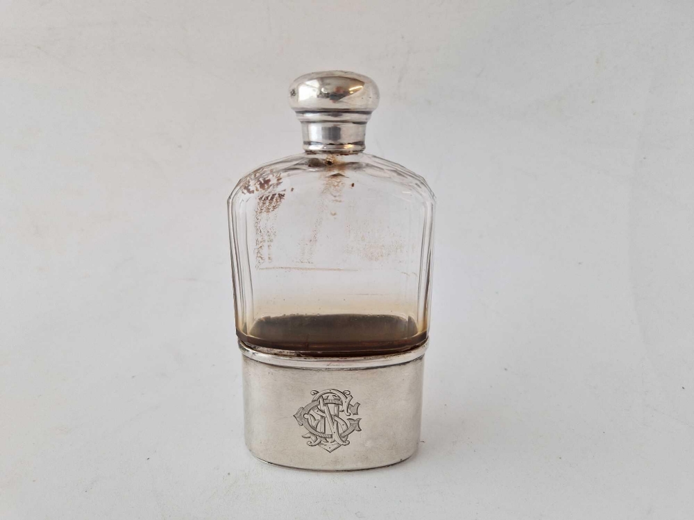 A Late Victorian spirit flask with glass body, detachable silver cup base, London 1896 by ED - Image 2 of 3