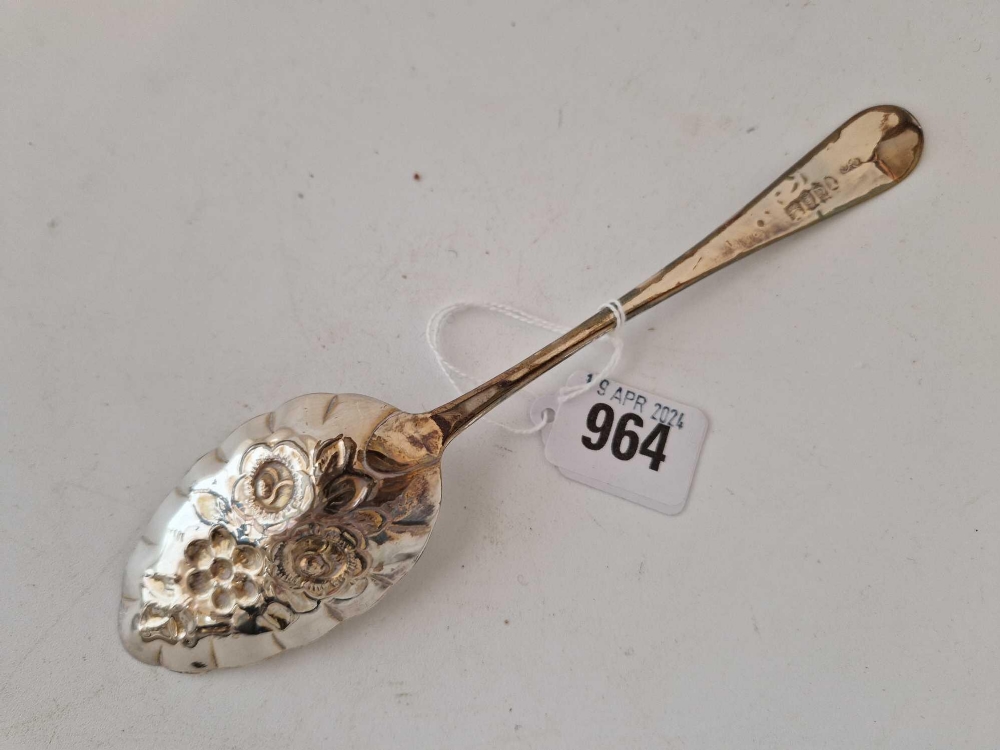 A Georgian berry spoon with embossed bowl, London 1800, 50g - Image 2 of 3