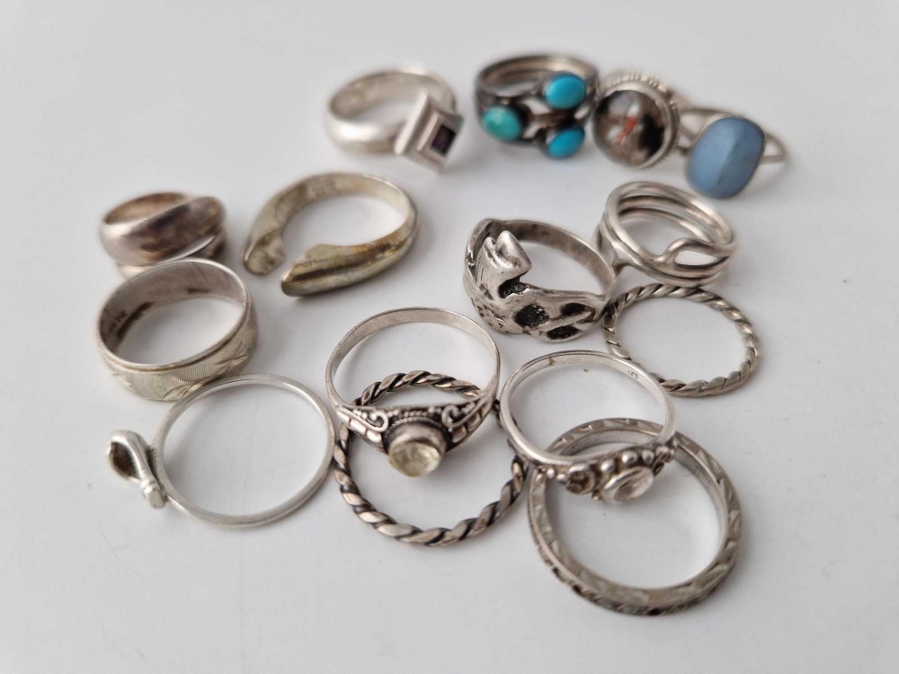 Fifteen silver rings, 44 g - Bild 3 aus 3