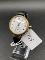 A VERY GOOD LADIES WRIST WATCH 18CT GOLD WITH SECONDS DIAL ON LEATHER STRAP 33 GMS