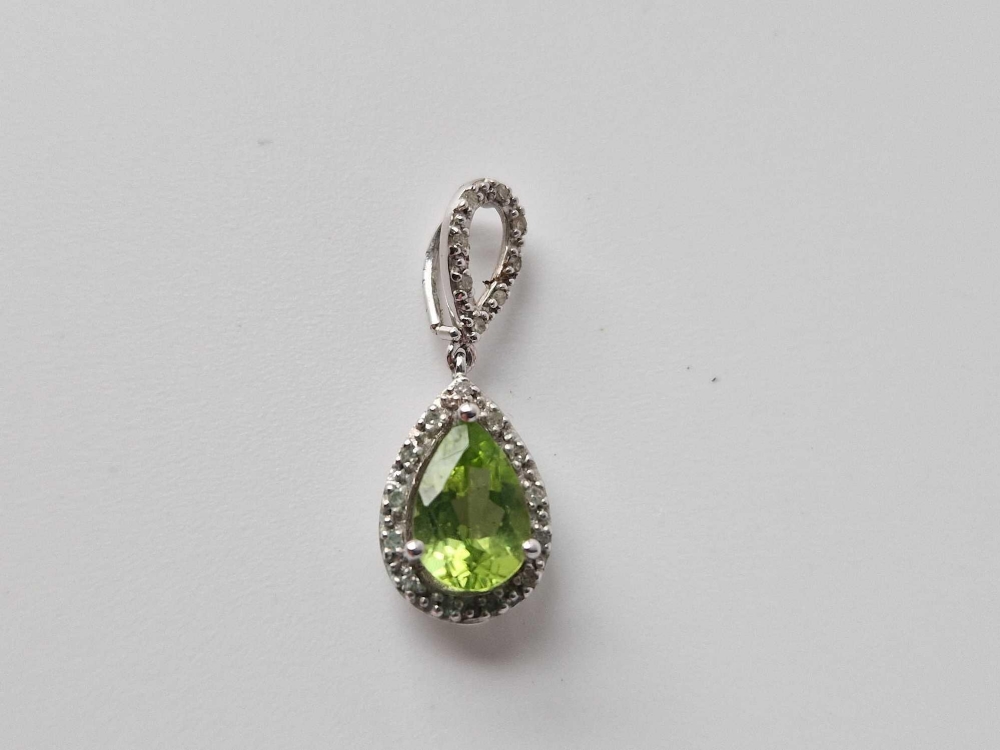 A pear shaped diamond & greenstone 9ct pendant1.5g - Image 2 of 4