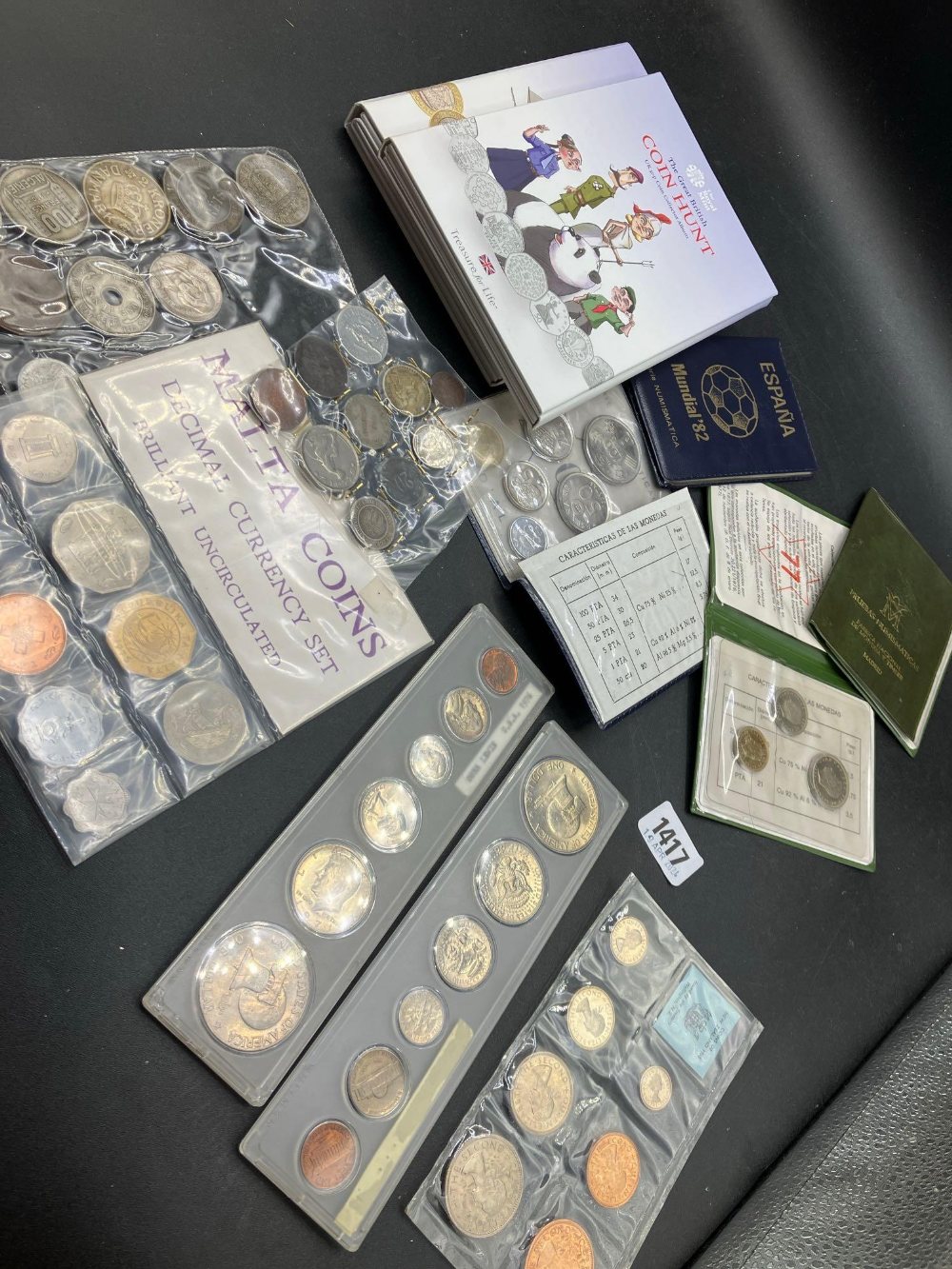 World coin sets and folders - Image 2 of 2