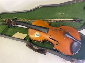 French violin by Geronimo Barnabetti of Paris in case with bow