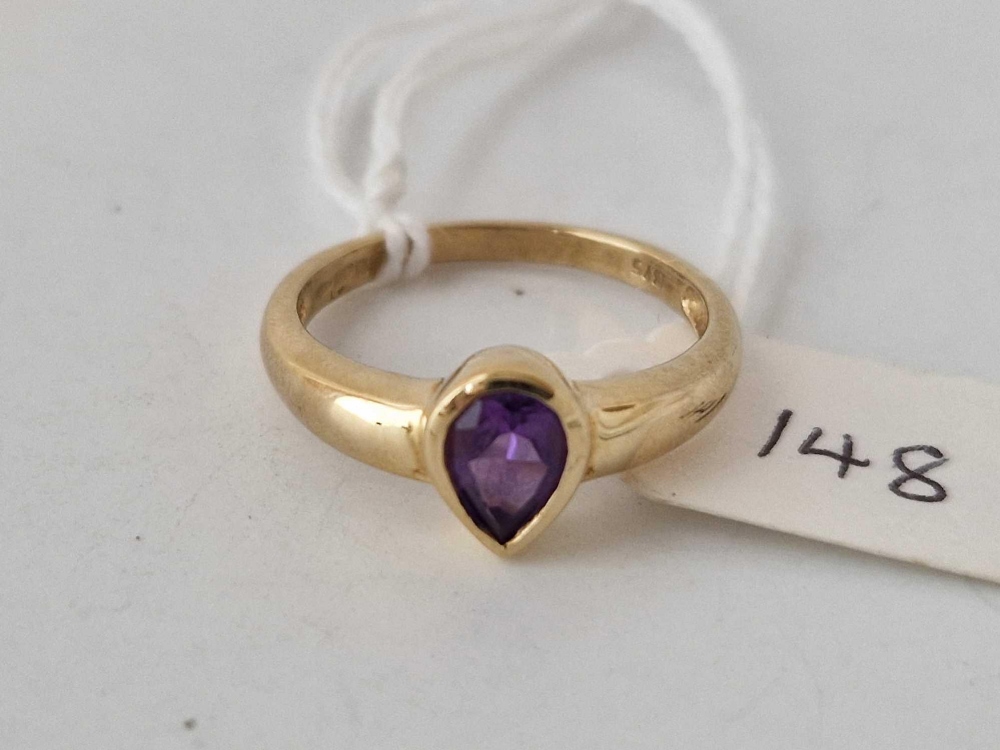 Fancy cut Amethyst ring 4gms 9ct Size O