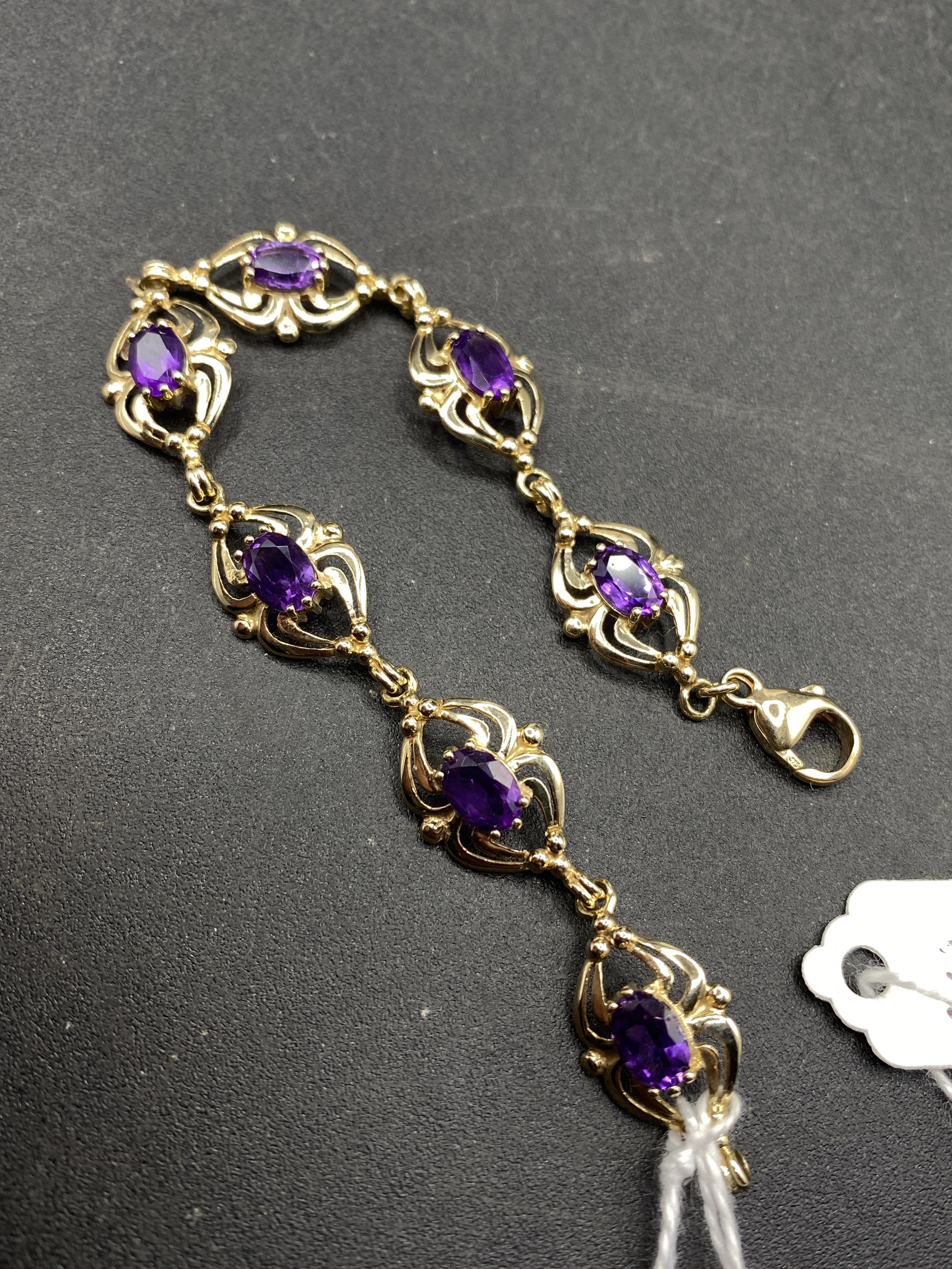 A modern 9ct & amethyst set bracelet 9.8g inc - Image 2 of 4