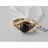 A sapphire & diamond cluster ring 9ct size M 2.3g