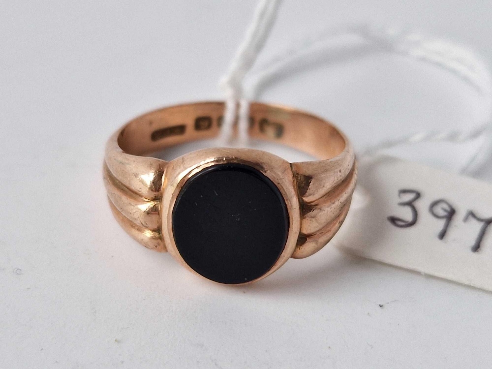 An old onyx signet ring, 9ct, size U, 5.4 g - Image 2 of 3
