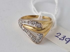 A gold buckle and diamond set ring 18ct size P