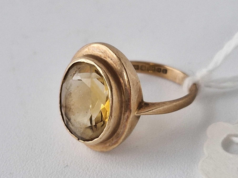 A oval citrine ring 9ct size K 3.8 gms