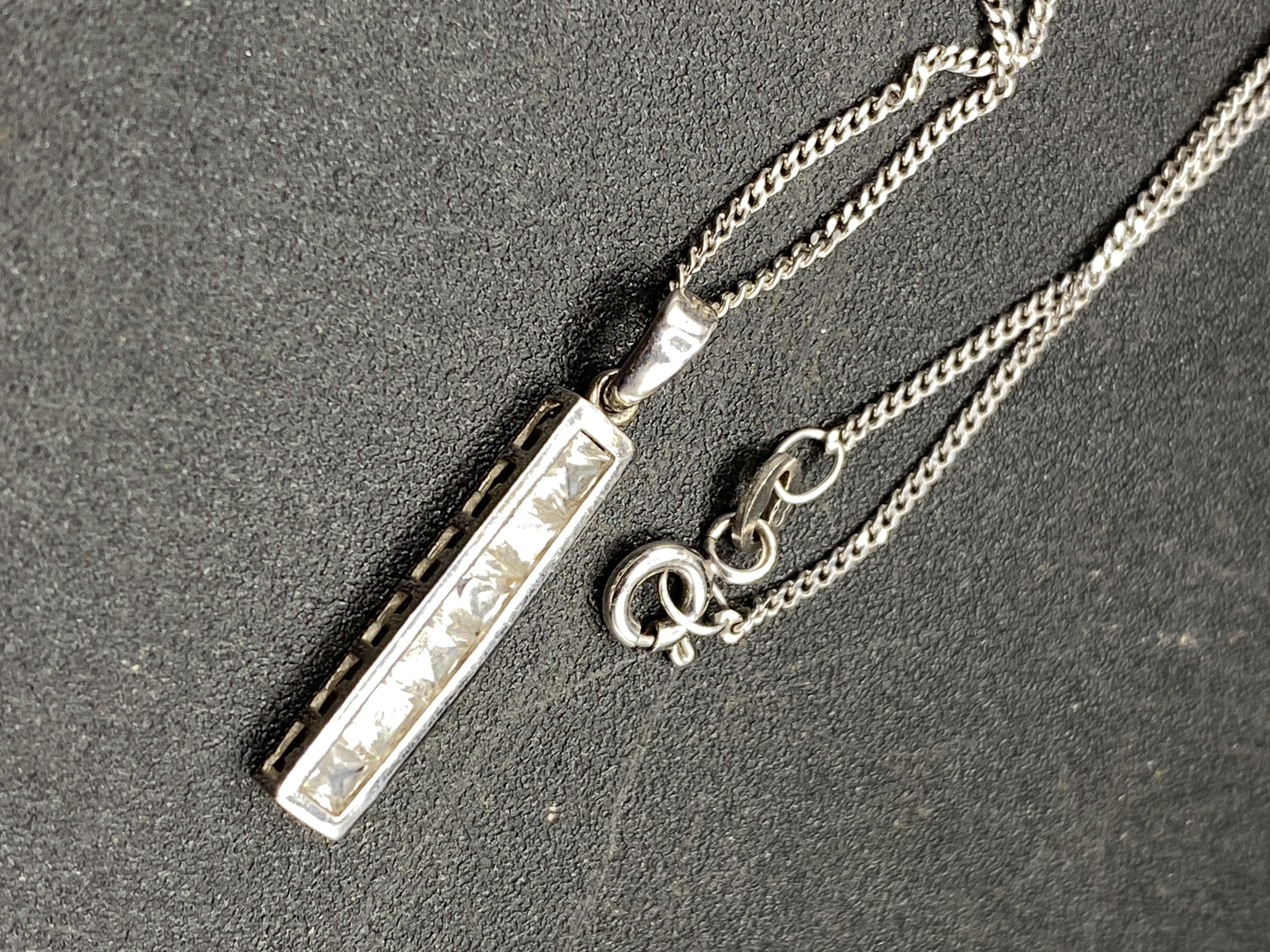 A white gold 9ct pendant on 9ct fine link chain 2.5g inc - Image 2 of 2