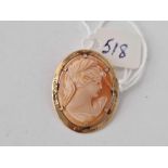 A small 9ct mounted cameo brooch