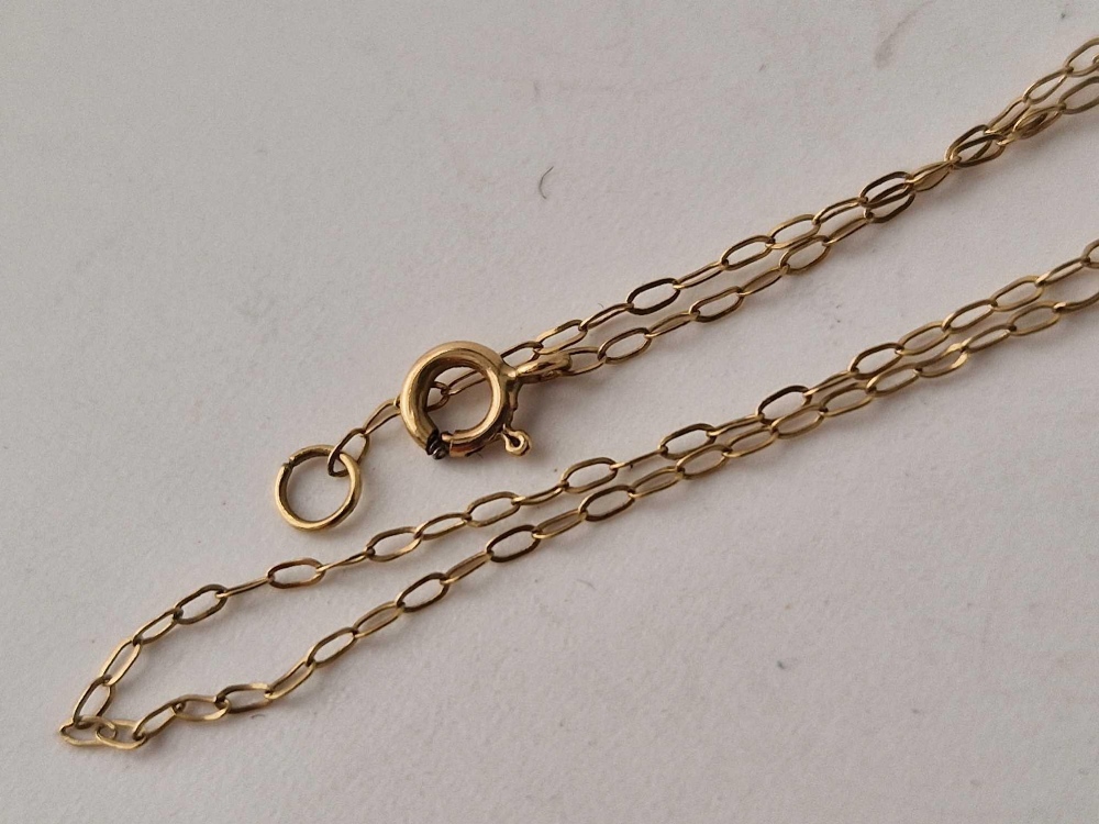 A fine neck chain, 9ct, - Image 2 of 2