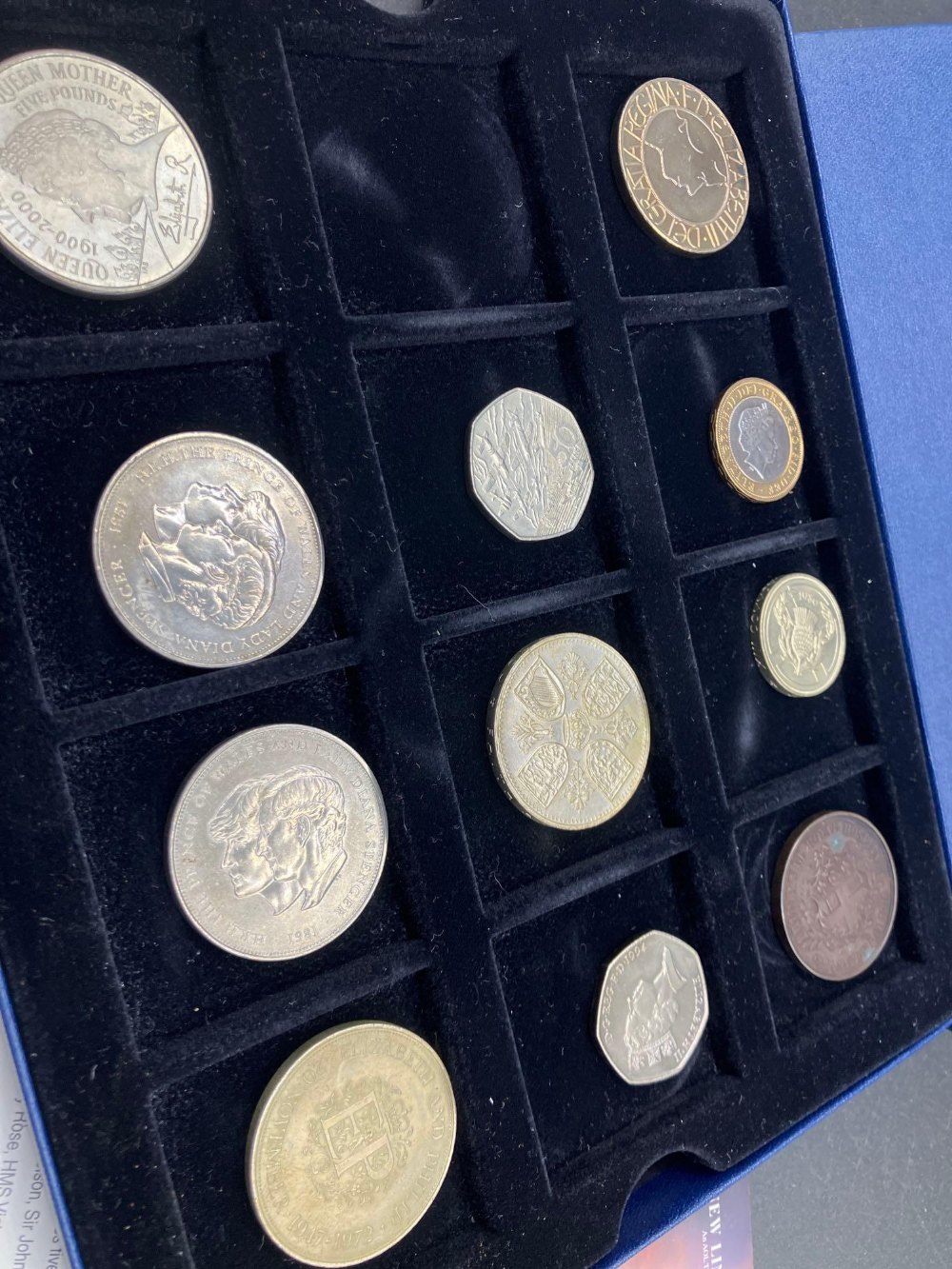 Tray of coins and 3 sets - Image 2 of 4