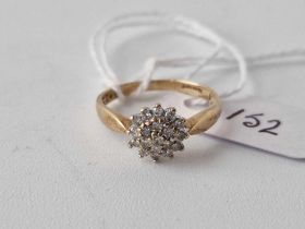 9ct gold diamond cluster ring, size L, 2g