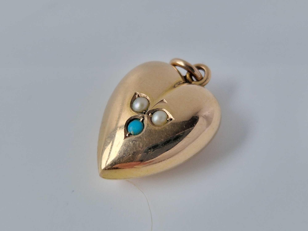 A pearl and turquoise heart pendant,