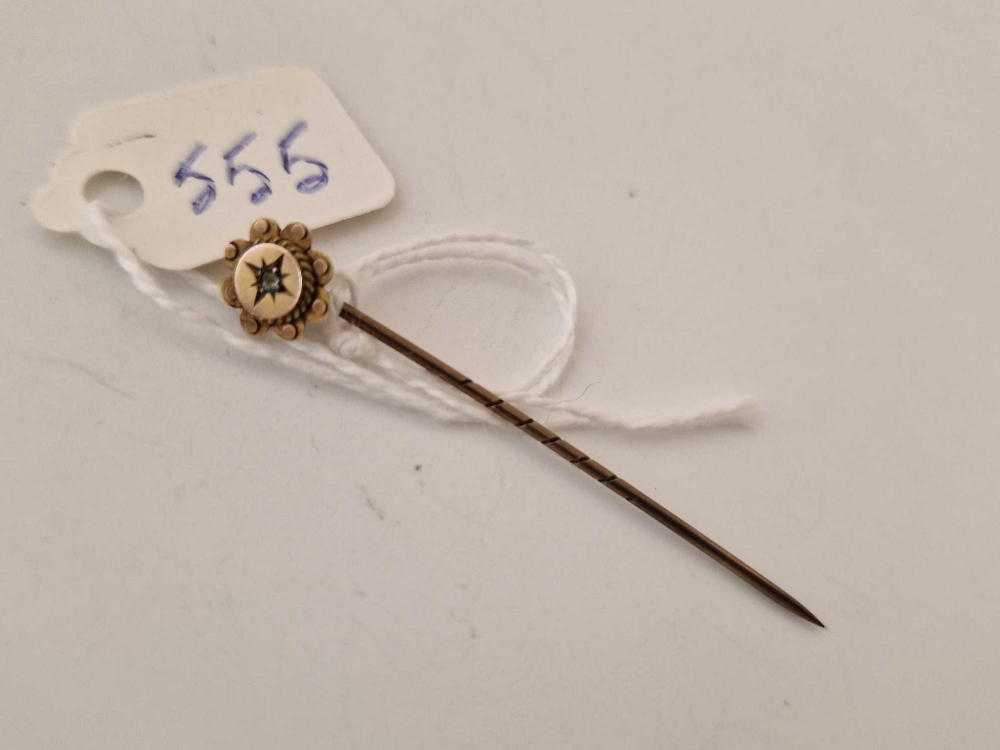 A diamond topped stick pin, 9ct - Image 2 of 2