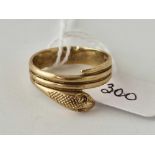 A snake ring 9ct size S 4 gms