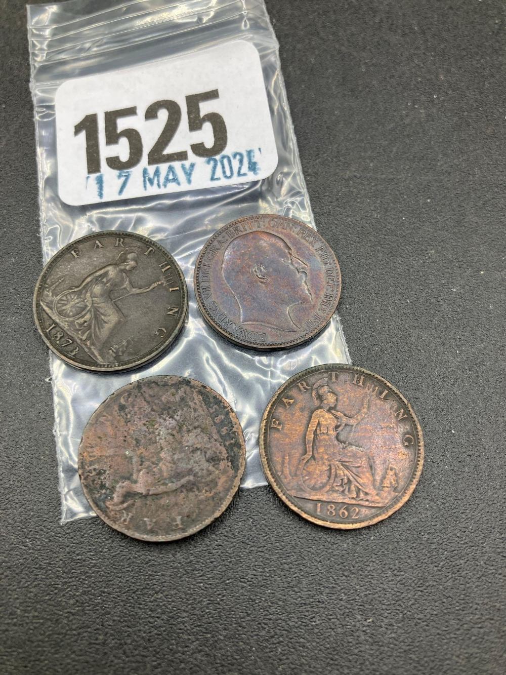 Three Victorian farthings + 1 x 1904 - Image 2 of 2