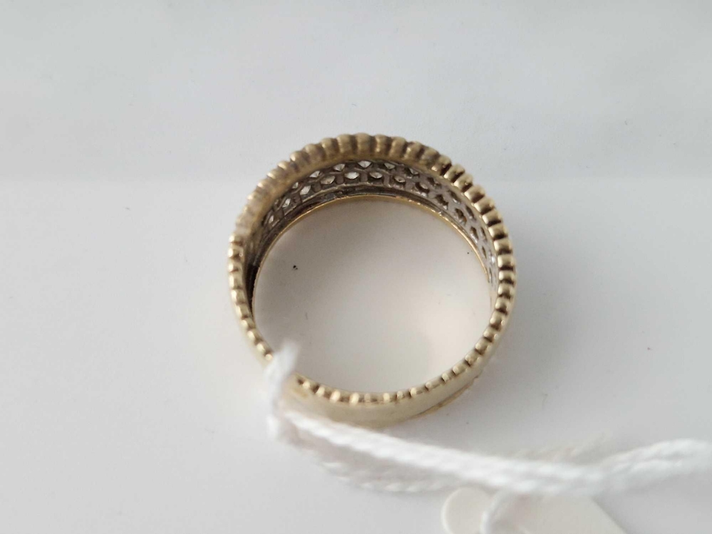 A heavy wide diamond set band ring in 9ct gold size Q 5.2g - Bild 3 aus 3