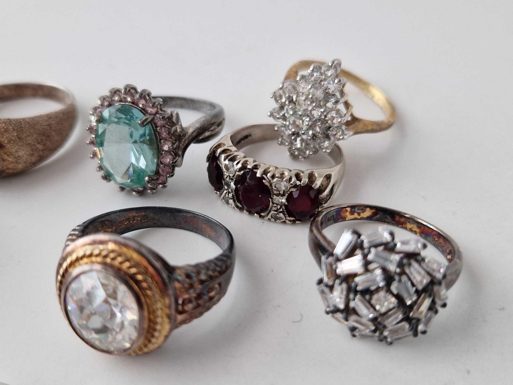 Twelve assorted silver rings - Image 3 of 4