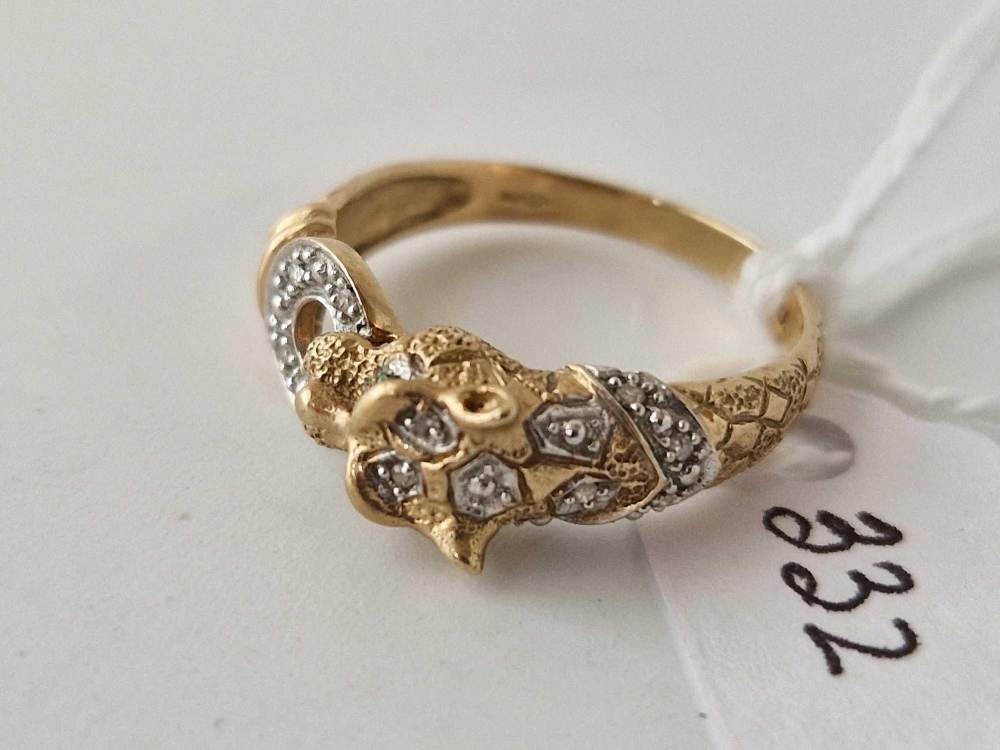 A leopard design diamond ring 9ct size P 2.4 gms - Image 2 of 4