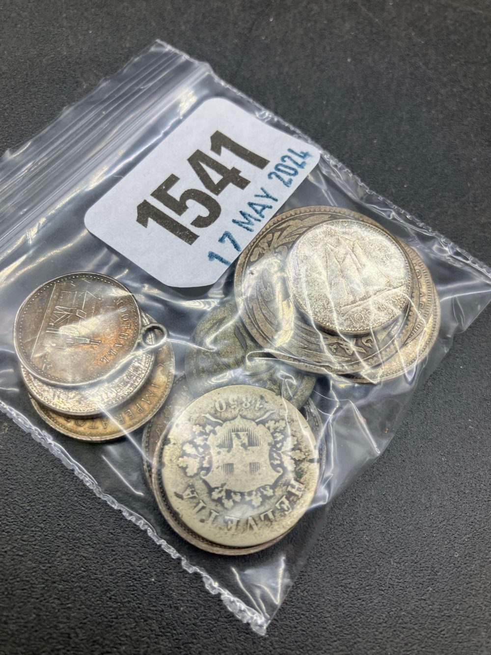 Foreign silver coins, 44g