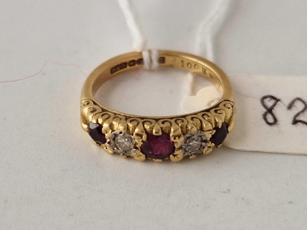 A FIVE STONE RUBY AND DIAMOND RING 18CT GOLD SIZE L 4.5 GMS