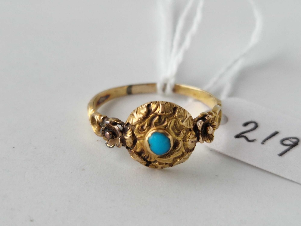 A Victorian turquoise ring 15ct gold size P 1.8 gms