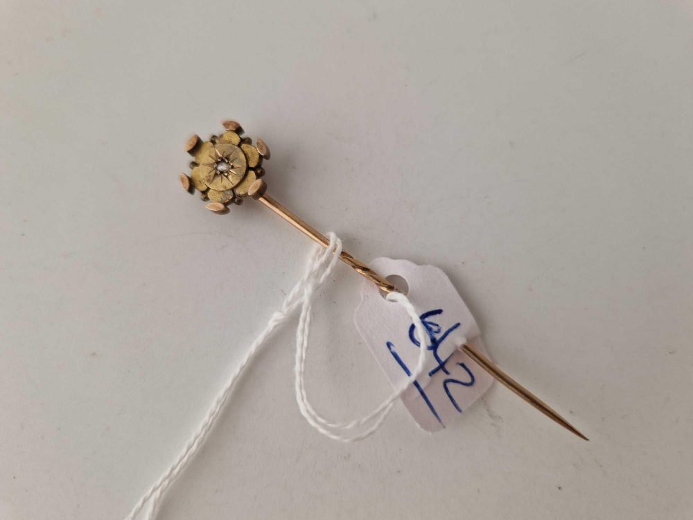 A gold stick pin set with a diamond 2.4 gms - Image 2 of 2