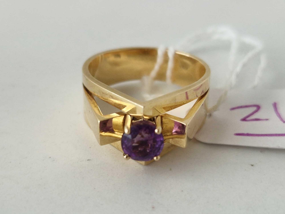 A 1960S ABSTRACT RING SET WITH A AMETHYST AND SIGNED Br.J 14CT GOLD SIZE N 6.7 GMS - Image 2 of 3